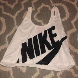 Cropped Nike tank top